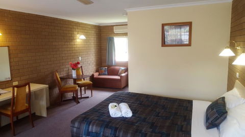 Hepburn Springs Motor Inn - Darwin Holiday 1