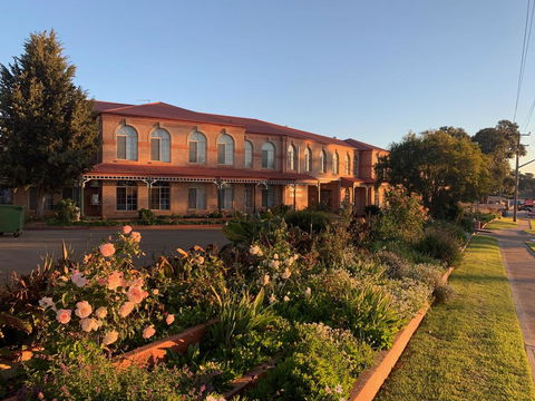 Heritage Motor Inn Goulburn - Darwin Holiday 0