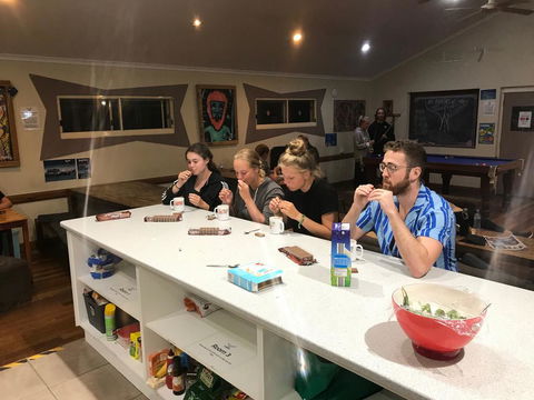 Hervey Bay Flashpackers - Darwin Holiday 2