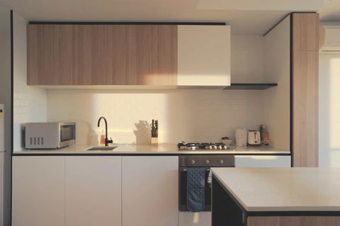 Heyday Apartment - West Melbourne - Darwin Holiday 1