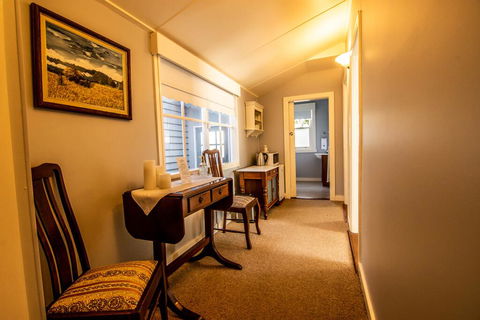 Heytesbury House - Darwin Holiday 1