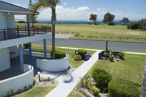 Hi Surf Unit 3, 92 Head St, Forster - Darwin Holiday 2