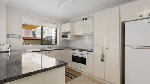 Hibiscus Court 2 - Forster Main Beach! - Darwin Holiday 2