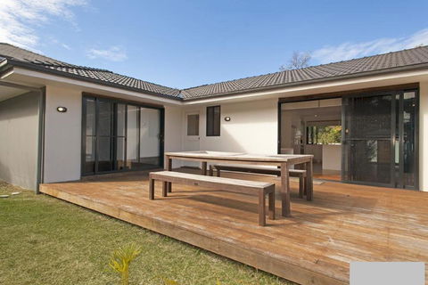 Hibiscus House - Sawtell, NSW - Darwin Holiday 1