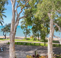 Hibiscus in Marlin Waters Palm Cove - Darwin Holiday