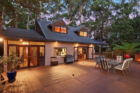Hidden Gem Acreage Close To Terrigal Beach - Darwin Holiday 0