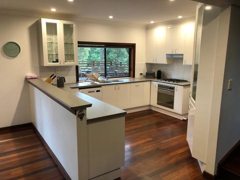 Hidden Gem Acreage Close To Terrigal Beach - Darwin Holiday 1