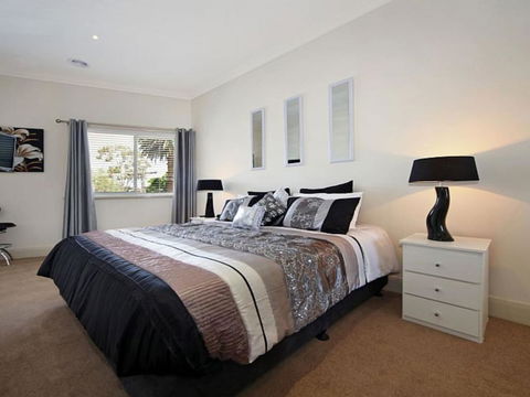 Hidden Gem In Cafe Strip! Chadstone + King Bed - Darwin Holiday 3