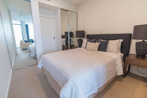 High End Living In Brisbane City - Darwin Holiday 2