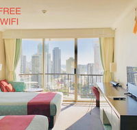 High Floor Twin Share with Ocean View at Surfers Paradise - Hotel Studio - Darwin Holiday
