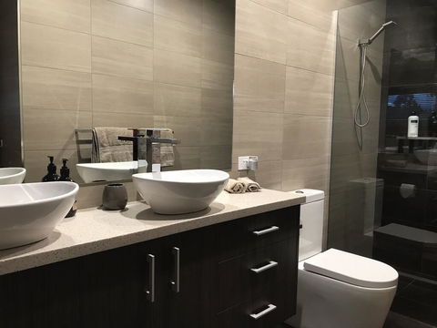 Highland Getaway - Darwin Holiday 2