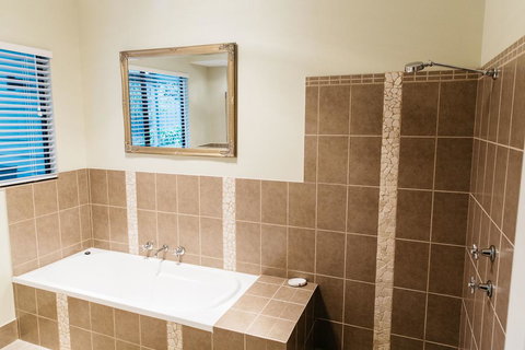 Highlander - Darwin Holiday 3