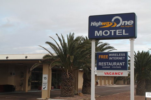 Highway One Motel - Darwin Holiday 3