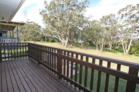 Hill Top Water And Bush Views - Darwin Holiday 3