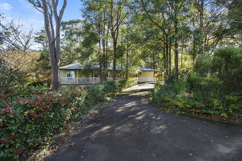 Hilldo - Lovely Mountainside Accommodation - Darwin Holiday 0