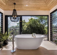 Hilltop Hideaway Luxury Style - Darwin Holiday