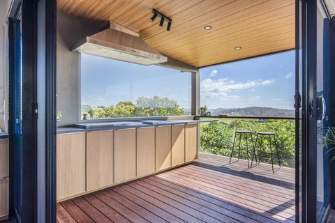 Hilltop Hideaway Luxury Style - Darwin Holiday 2