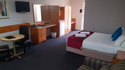 Hilltops Retreat Motor Inn - Darwin Holiday 1