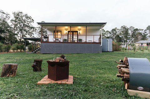 Hinterland Boutique Cottages -Cozy Cottage - Darwin Holiday 2