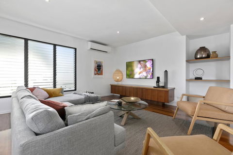 Holiday Hideaway, Sunshine Beach - Darwin Holiday 2