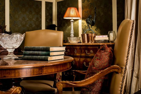 Holyrood House - Darwin Holiday 3