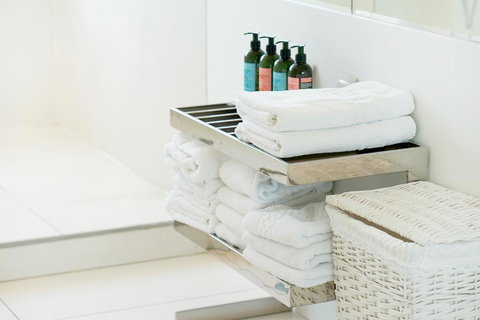 HomeHotel New And Comfort 3 Bedrooms Security Apt - Darwin Holiday 1