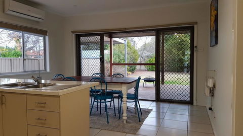 Homely Getaways - Eighth Street Mildura - Darwin Holiday 0