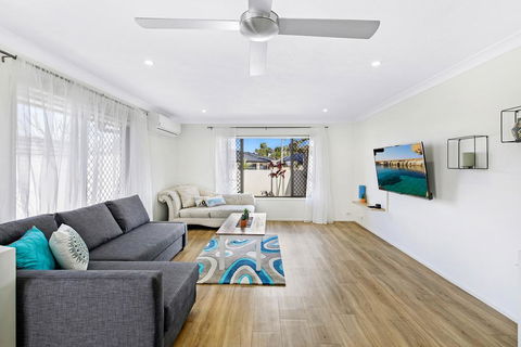 Homely Getaways In Broadbeach Waters - Darwin Holiday 2