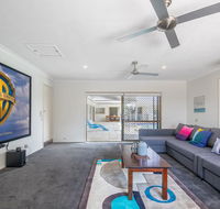 Homely Getaways in Broadbeach Waters - Darwin Holiday