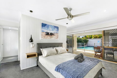 Homely Getaways In Broadbeach Waters - Darwin Holiday 1