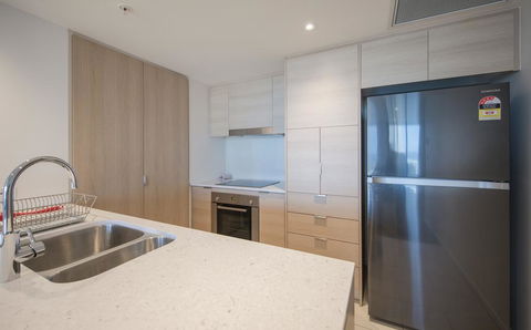 HomePlus Premier Apartments At 2663 Gold Coast Hwy, Broadbeach - Darwin Holiday 3