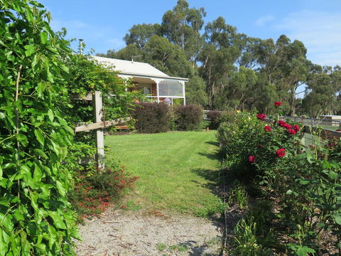 Honeyeater Cottage - Darwin Holiday 3
