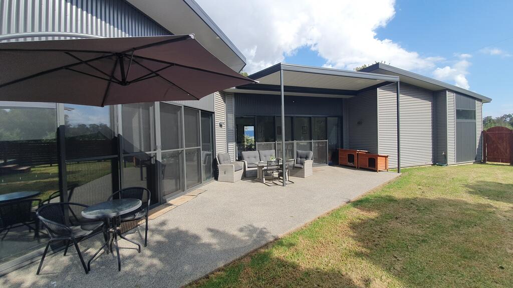 Mudgegonga VIC Darwin Holiday
