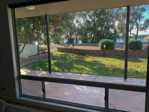 Hooterville - Darwin Holiday 1