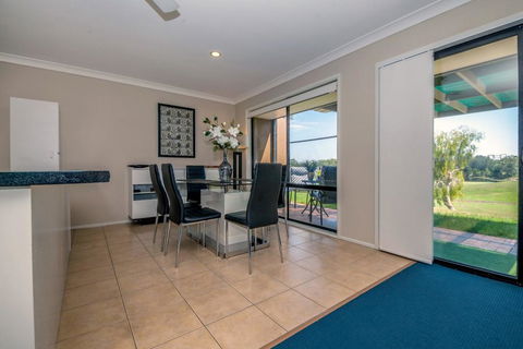 Horizons Golf Club, Villa 123 - Darwin Holiday 0