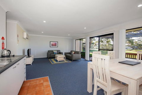 Horizons Golf Club, Villa 126 - Darwin Holiday 0