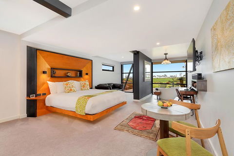 Hotel California Road At Inkwell Wines - Darwin Holiday 2