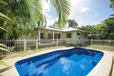 Island Dreams - Darwin Holiday 1