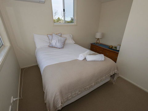 Island View - 80 Lentara St - Large Family Home, Pool, WIFI And Sweeping Views Of Fingal - Darwin Holiday 3