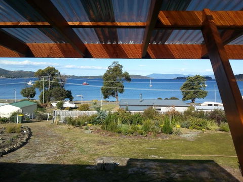 Islandview Beachhouse - 60m Down Driveway To Beach, Dover Tasmania - Darwin Holiday 2