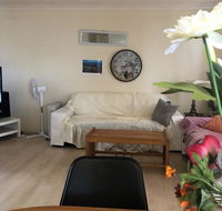 Isuhd - Darwin Holiday