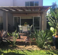 It's De-Lovely B and B