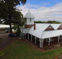 Ithaca 1896 Manor - Darwin Holiday