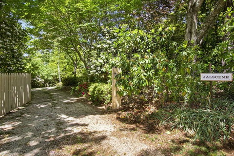 Jalscene - Darwin Holiday 0