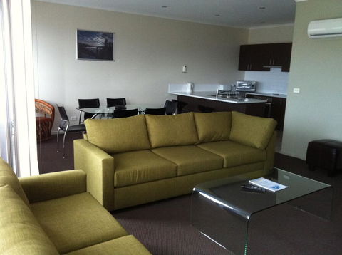 Jasper 4 Town Centre Jindabyne - Darwin Holiday 3