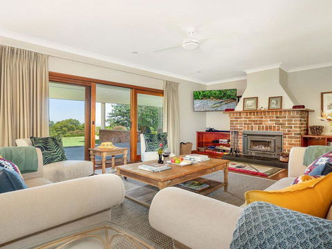 Jaspers Brush - Tranquil Gardens & Stunning Views - Darwin Holiday 2