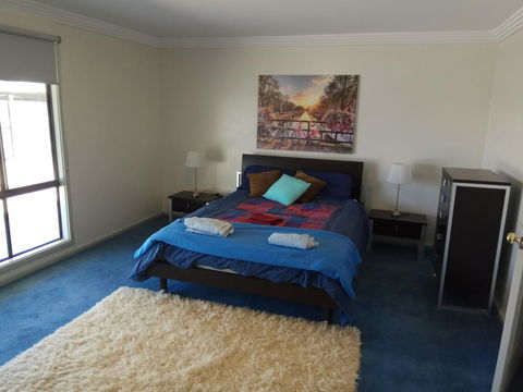 Joy On Joyce - Darwin Holiday 0