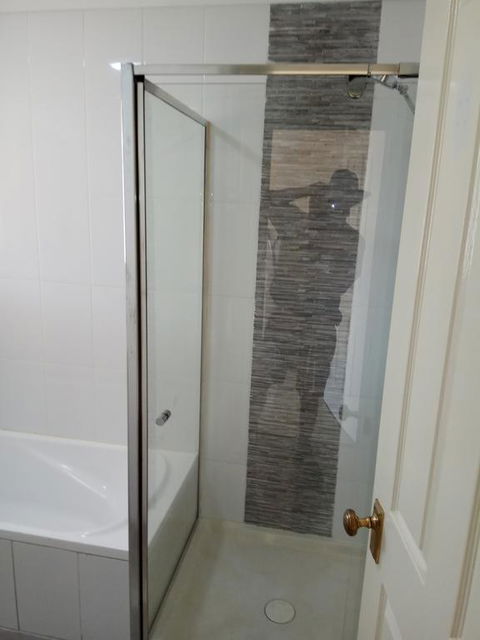 Joy On Joyce - Darwin Holiday 3