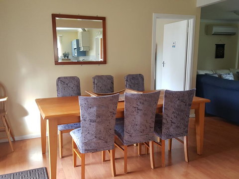 Kaishua House - JK Family Lake House - Darwin Holiday 3