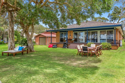 Kalimna Lakeside Living - Darwin Holiday 1